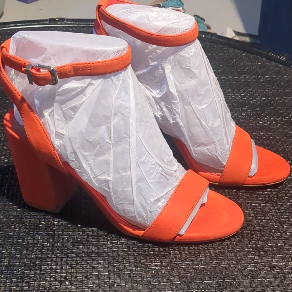 Gianni Bini Vibrant Orange Heels